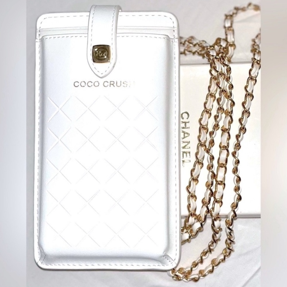 CHANNEL Coco Crush Smartphone Card Holder Novelty Crossbody Pouch